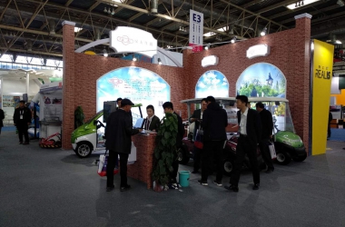 綠友GREENMAN電動(dòng)車(chē)輛亮相游樂(lè)設(shè)施展會(huì) 電動(dòng)看房車(chē)